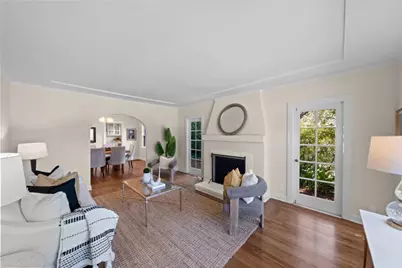 1677 Mariposa Ave, Palo Alto, CA 94306 - Photo 2