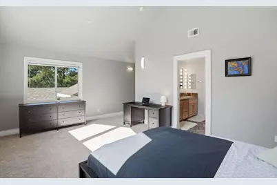 24106 Deerpath Rd, Saratoga, CA 95070 - Photo 42