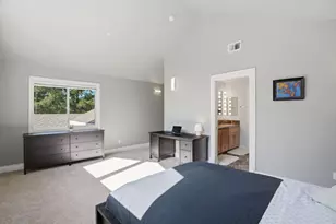 24106 Deer Path Rd, Saratoga, CA 95070 - Photo 42