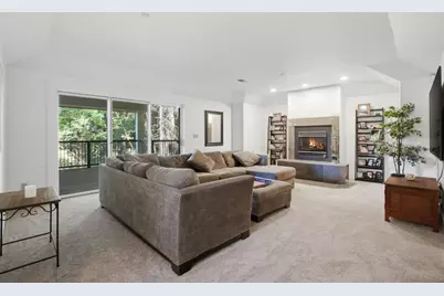 24106 Deerpath Rd, Saratoga, CA 95070 - Photo 22