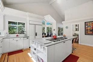 24106 Deer Path Rd, Saratoga, CA 95070 - Photo 14