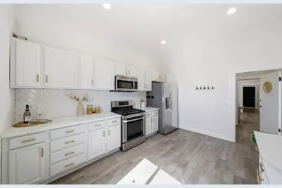 31 Rio Verde St, Daly City, CA 94014 - Photo 8