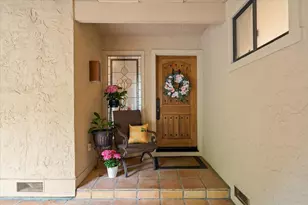 8103 Crestview Ct, Gilroy, CA 95020 - Photo 2