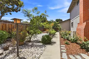1131 Runnymead Dr, Los Altos, CA 94024 - Photo 50