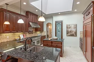 138 Higgins Ave, Los Altos, CA 94022 - Photo 8