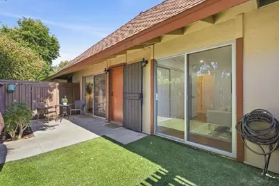 209 Red Oak Dr A, Sunnyvale, CA 94086 - Photo 22
