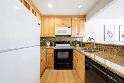 1377 Yamada Dr, San Jose, CA 95131 - Photo 14