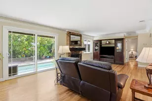 949 Pleasant Hill Rd, Redwood City, CA 94061 - Photo 8