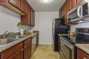 1144 Yarwood Ct, San Jose, CA 95128 - Photo 6