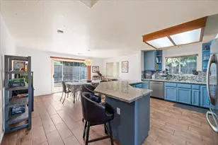 722 St Thomas Pkwy, Redding, CA 96003 - Photo 6