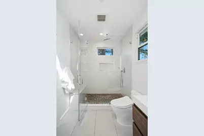 233 Poinsettia Ave, San Mateo, CA 94403 - Photo 32