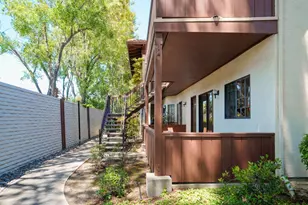 466 Costa Mesa Ter D, Sunnyvale, CA 94085 - Photo 2