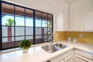 466 Costa Mesa Ter D, Sunnyvale, CA 94085 - Photo 22