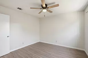 7449 Karlsberg Cir, Stockton, CA 95207 - Photo 14