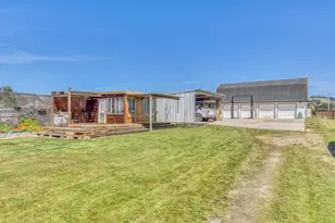 752 A Middlefield Rd A, Salinas, CA 93906 - Photo 2
