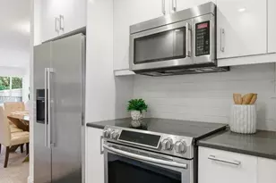 4016 Farm Hill Blvd 308, Redwood City, CA 94061 - Photo 12