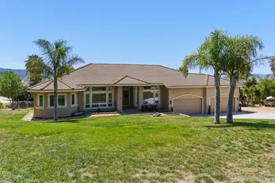 313 Taryn Ct, Hollister, CA 95023 - Photo 2