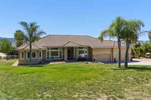 313 Taryn Ct, Hollister, CA 95023 - Photo 2