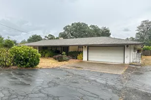 20521 Upper Hillview Dr, Sonora, CA 95370 - Photo 2