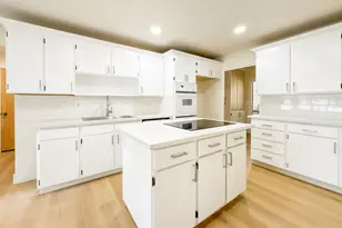 20521 Upper Hillview Dr, Sonora, CA 95370 - Photo 14