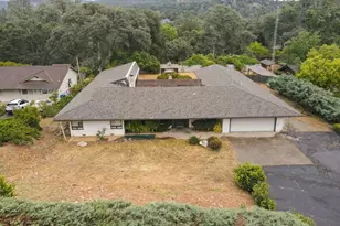 20521 Upper Hillview Dr, Sonora, CA 95370 - Photo 1