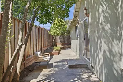 1041 November Dr, Cupertino, CA 95014 - Photo 32