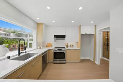 3211 Lenark Dr, San Jose, CA 95132 - Photo 20