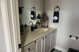 801 Nash Rd E7, Hollister, CA 95023 - Photo 18