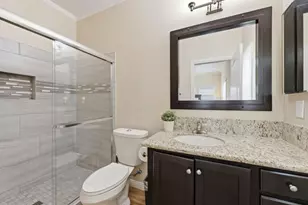 633 Shadow Creek Dr 586, San Jose, CA 95136 - Photo 24
