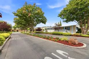633 Shadow Creek Dr 586, San Jose, CA 95136 - Photo 32