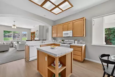 9257 Fosdyke Ct, Sacramento, CA 95829 - Photo 16