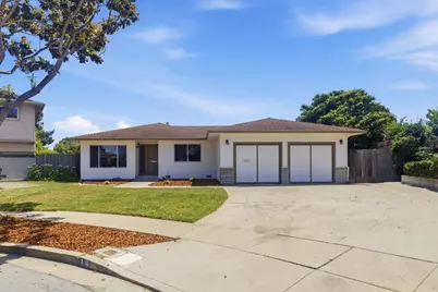 10 Saint Regis Cir, Salinas, CA 93905 - Photo 2