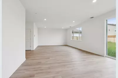 1890 Peony St, Hollister, CA 95023 - Photo 12