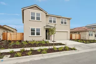 1890 Peony St, Hollister, CA 95023 - Photo 2