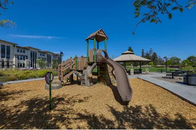 1089 Dewberry 401, San Jose, CA 95131 - Photo 40