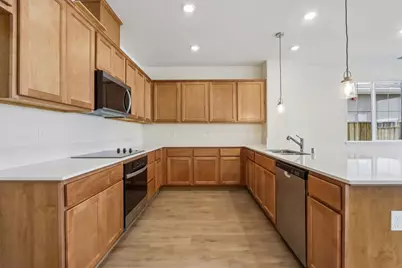 2221 Daisy Dr, Hollister, CA 95023 - Photo 8