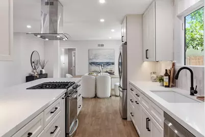 24022 Vanowen St, West Hills, CA 91307 - Photo 16