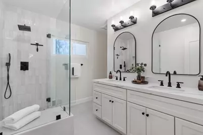 24022 Vanowen St, West Hills, CA 91307 - Photo 20
