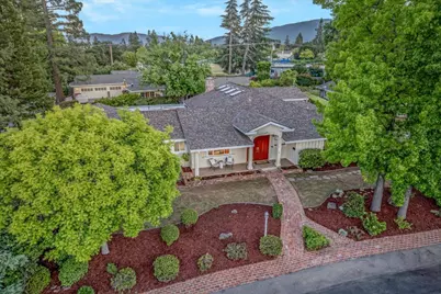 20096 Chateau Dr, Saratoga, CA 95070 - Photo 2