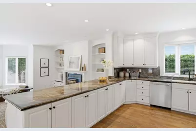 1564 Columbus Ave, Burlingame, CA 94010 - Photo 14