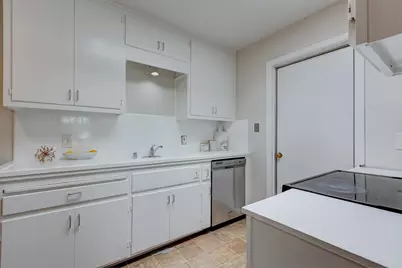 585 Bryan Ave, Sunnyvale, CA 94086 - Photo 12