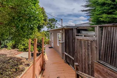 463 Talbot Ave, Pacifica, CA 94044 - Photo 1