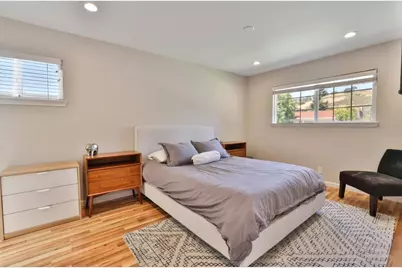 1060 Wallace Dr, San Jose, CA 95120 - Photo 8