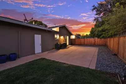 1060 Wallace Dr, San Jose, CA 95120 - Photo 18