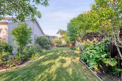 556 Elvis Dr, San Jose, CA 95123 - Photo 22