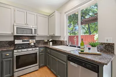 330 Oleander Dr, San Jose, CA 95123 - Photo 14