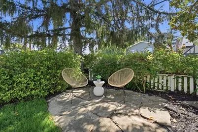 2010 Oakley Ave, Menlo Park, CA 94025 - Photo 2