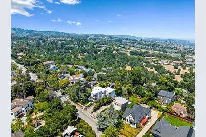2912 Hillside Dr, Burlingame, CA 94010 - Photo 64