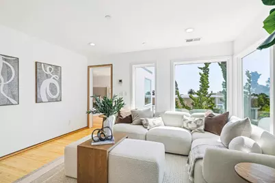 2912 Hillside Dr, Burlingame, CA 94010 - Photo 30