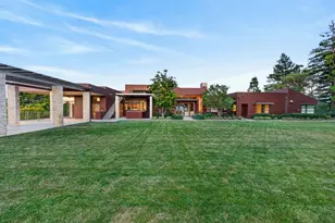 22525 Rolling Hills Rd, Saratoga, CA 95070 - Photo 30